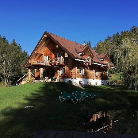 Bed and Breakfast Chalet Le Dorf Нёч Экстерьер фото