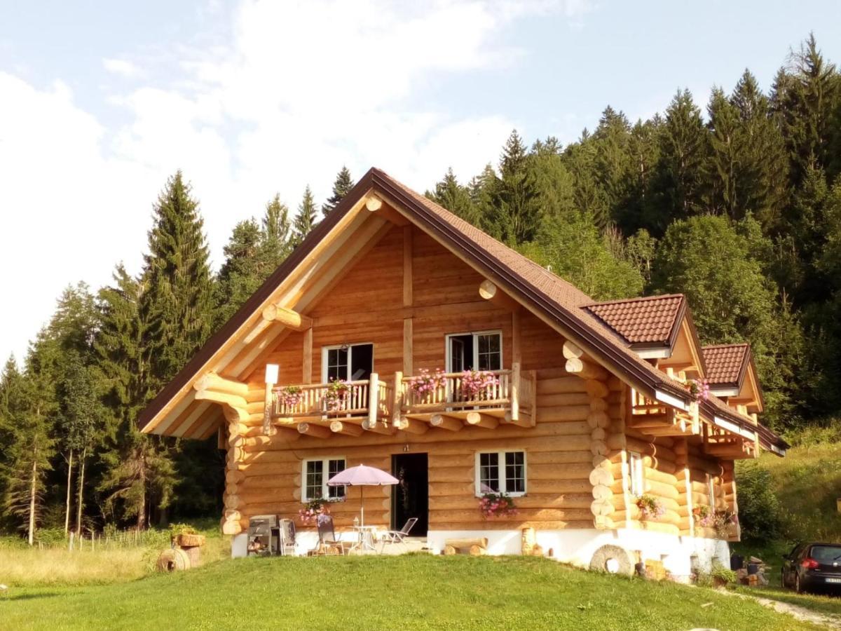 Bed and Breakfast Chalet Le Dorf Нёч Экстерьер фото