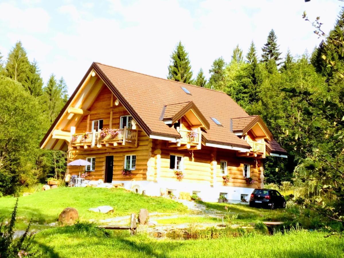 Bed and Breakfast Chalet Le Dorf Нёч Экстерьер фото