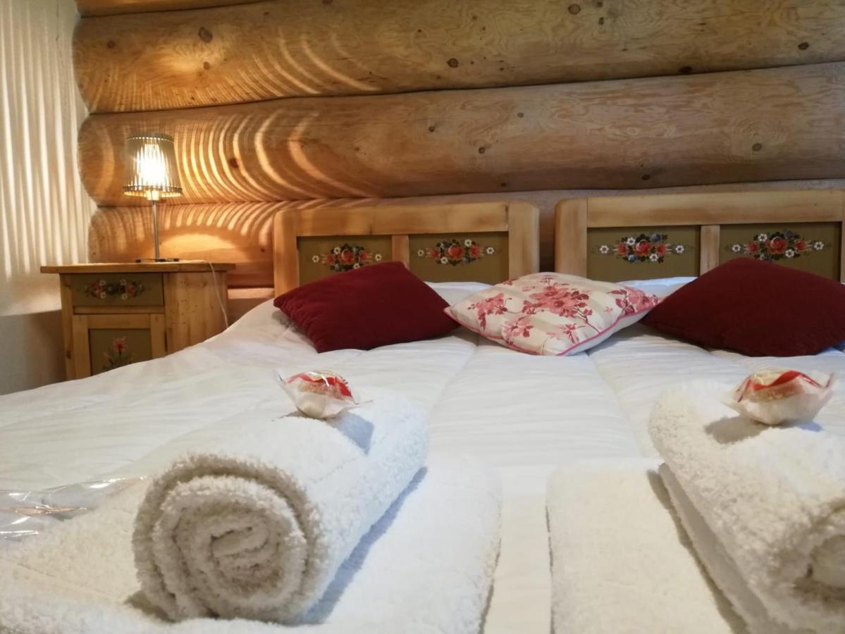 Bed and Breakfast Chalet Le Dorf Нёч Экстерьер фото