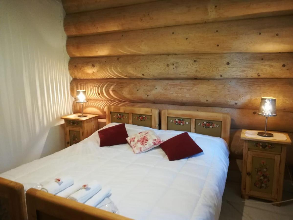 Bed and Breakfast Chalet Le Dorf Нёч Экстерьер фото