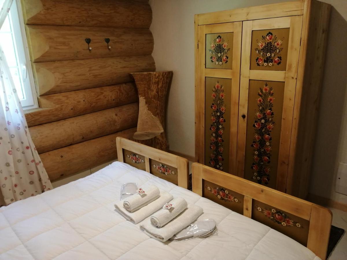 Bed and Breakfast Chalet Le Dorf Нёч Экстерьер фото