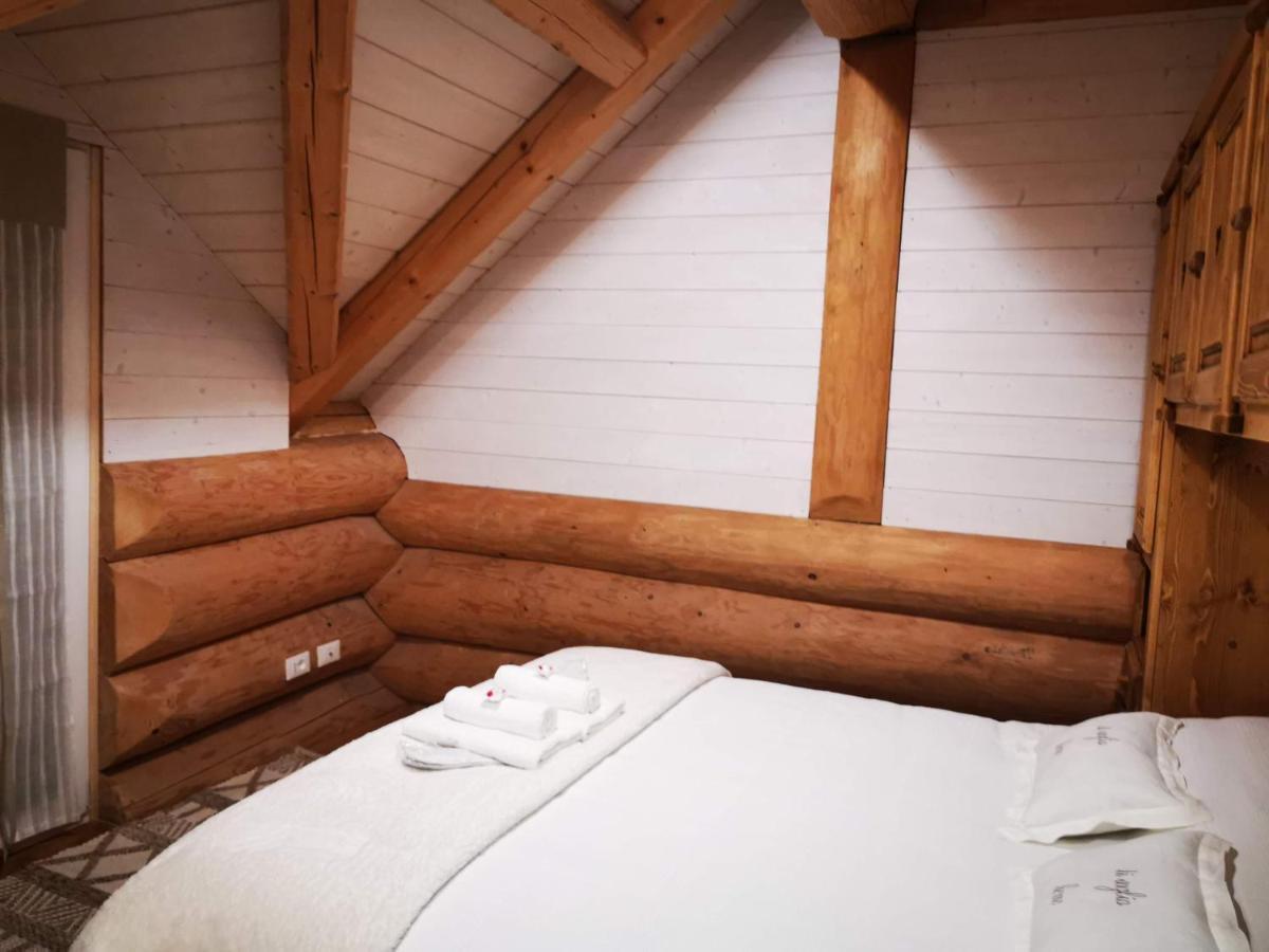 Bed and Breakfast Chalet Le Dorf Нёч Экстерьер фото