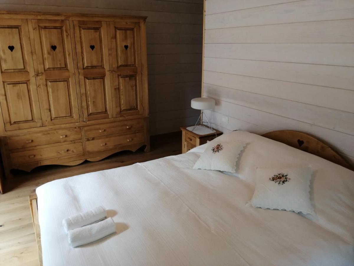 Bed and Breakfast Chalet Le Dorf Нёч Экстерьер фото