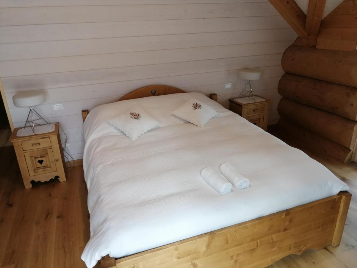 Bed and Breakfast Chalet Le Dorf Нёч Экстерьер фото