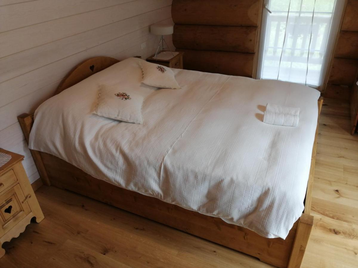 Bed and Breakfast Chalet Le Dorf Нёч Экстерьер фото