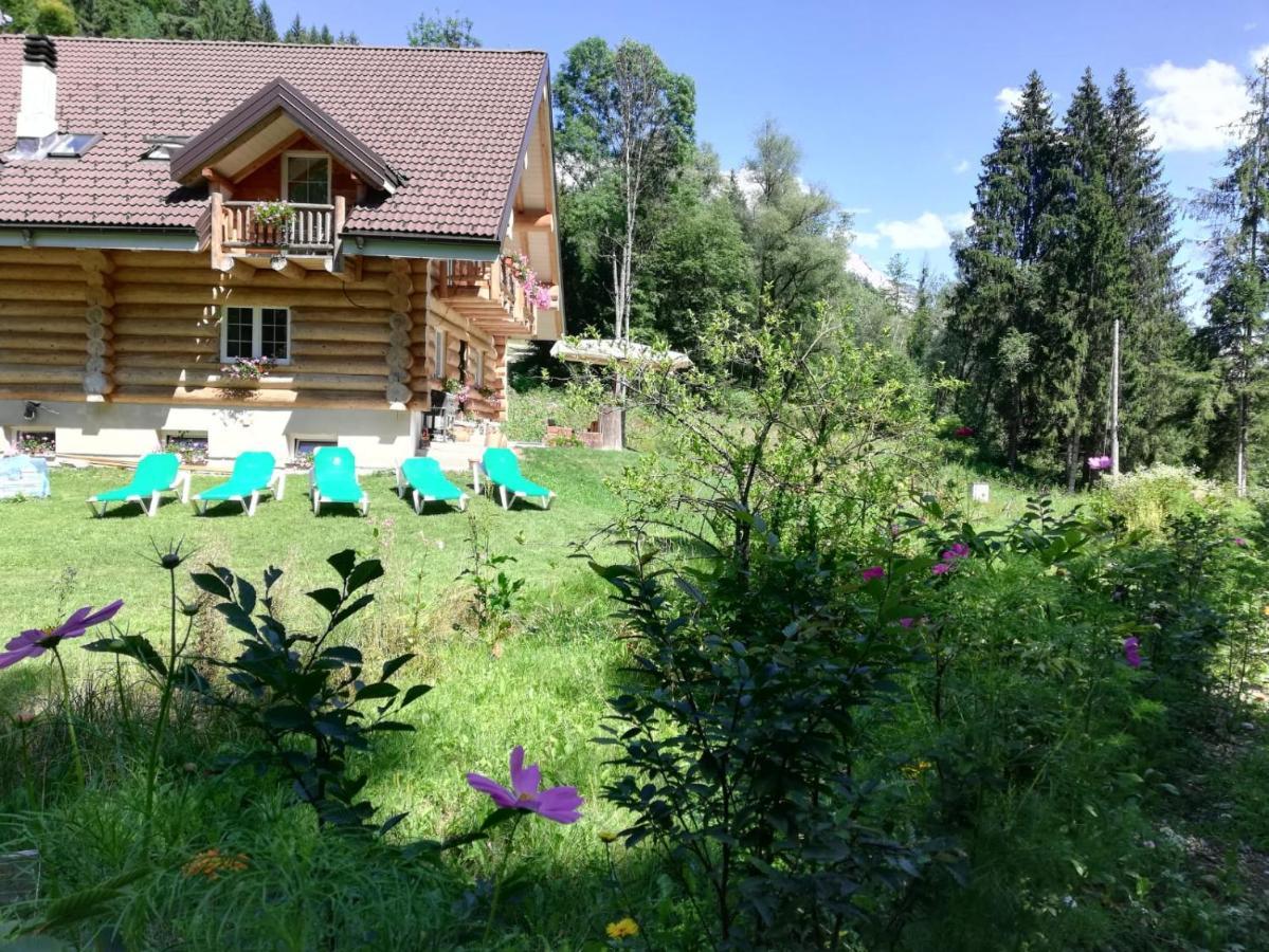 Bed and Breakfast Chalet Le Dorf Нёч Экстерьер фото