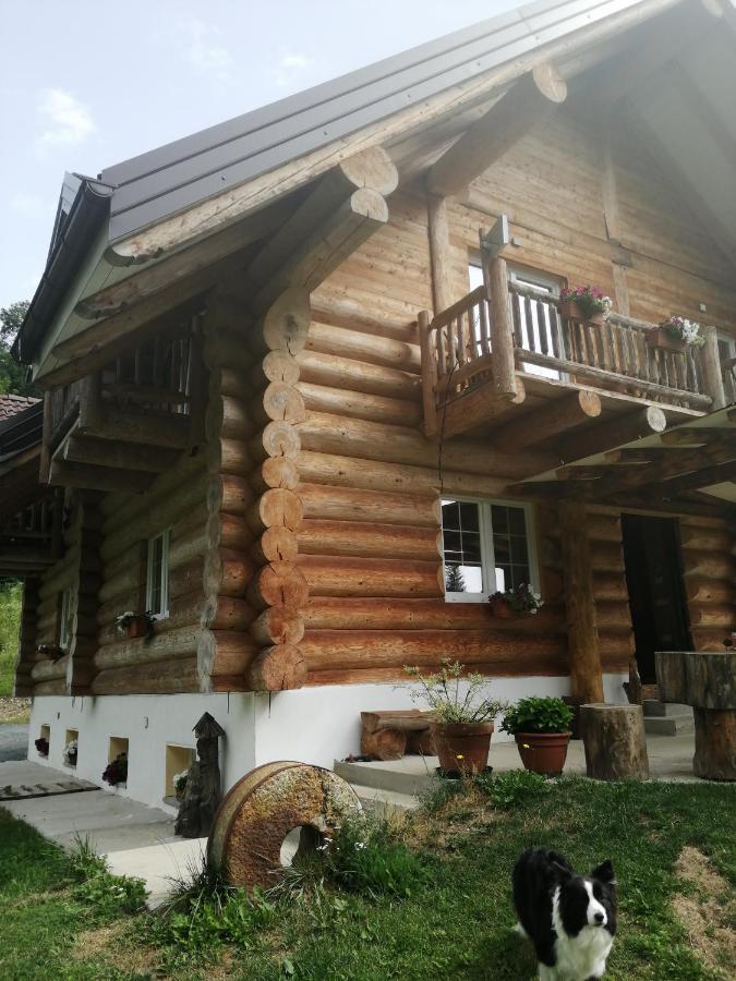 Bed and Breakfast Chalet Le Dorf Нёч Экстерьер фото