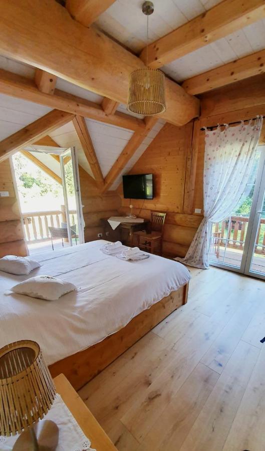 Bed and Breakfast Chalet Le Dorf Нёч Экстерьер фото