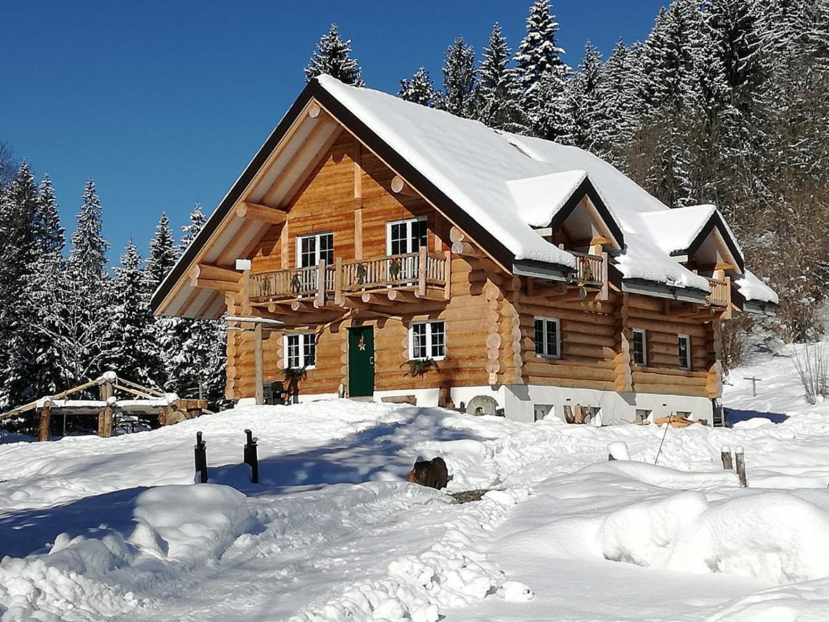 Bed and Breakfast Chalet Le Dorf Нёч Экстерьер фото