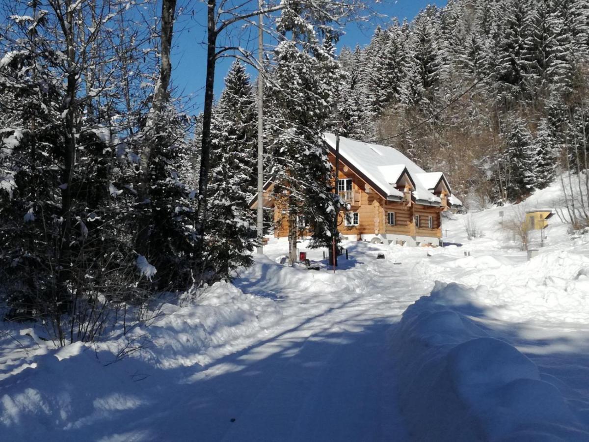 Bed and Breakfast Chalet Le Dorf Нёч Экстерьер фото